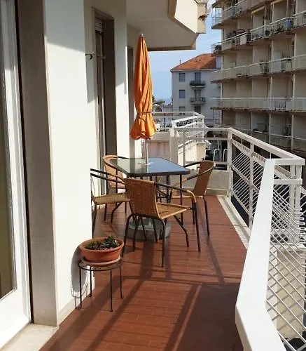 Casa Dell 2 *
